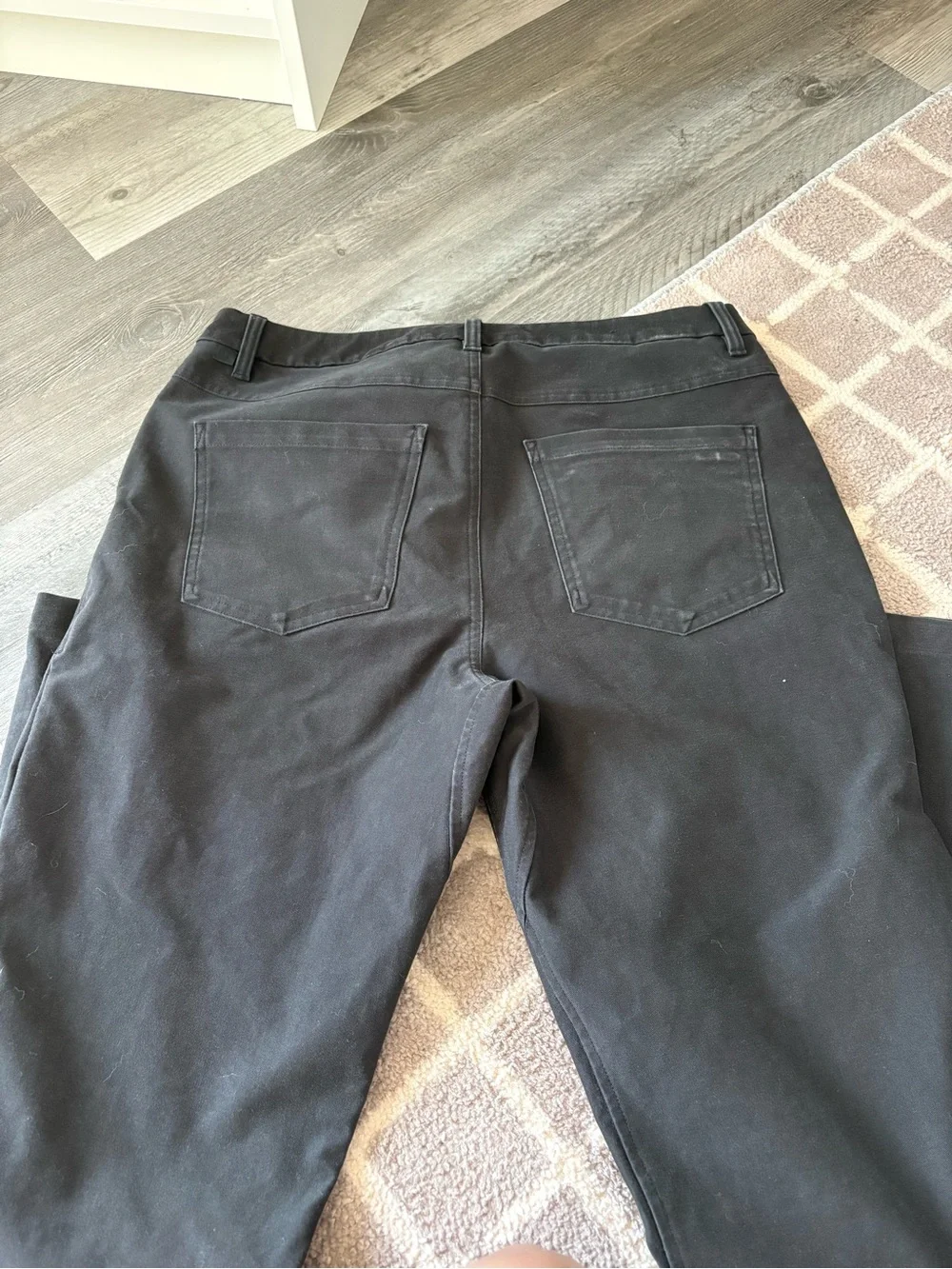 lululemon men’s Straight Leg Pants in Black